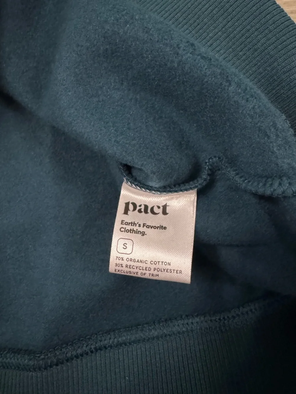 PACT Women's Courtside V-Neck Sweatshirt in Celestial Green Size Small